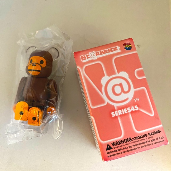 BE@RBRICK MEDICOM TOY SERIES 45 BAPE Baby Milo 100% - open box, still in plastic - Picture 1 of 2
